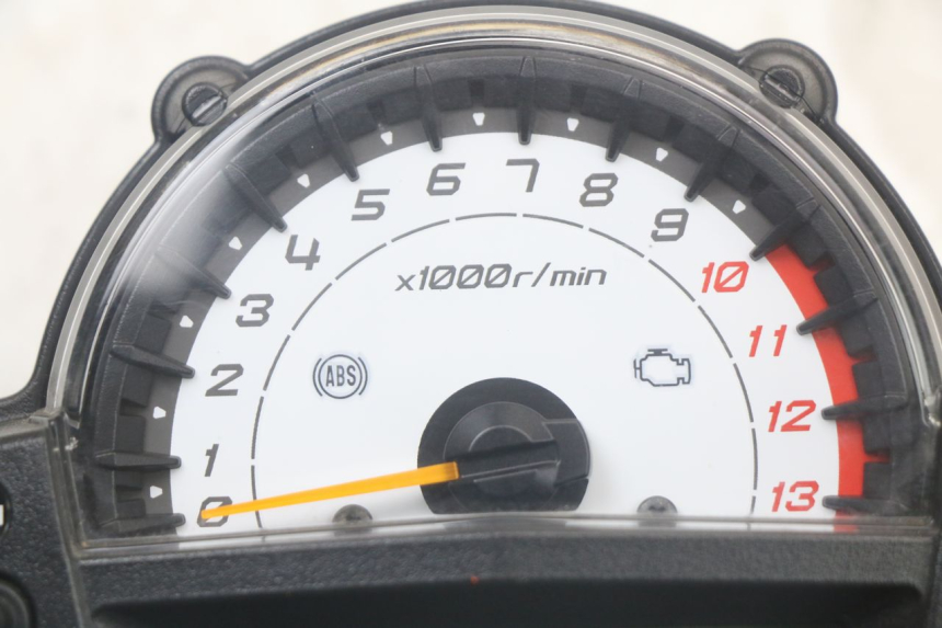 photo de CONTACHILOMETRI KAWASAKI VERSYS ABS 650 (2015 - 2018) - Zoom sullo stato d'uso