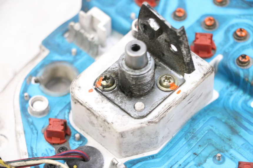 photo de CONTACHILOMETRI PIAGGIO VESPA GTS SUPER IE 125 (2009 - 2016) - Stato della superficie e materiale