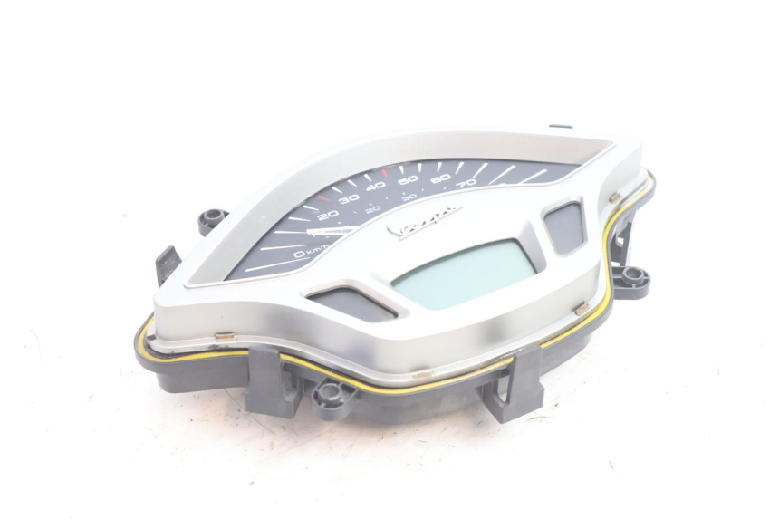 photo de CONTACHILOMETRI PIAGGIO VESPA PRIMAVERA 2T 50 (2013 - 2018) - Altra angolazione