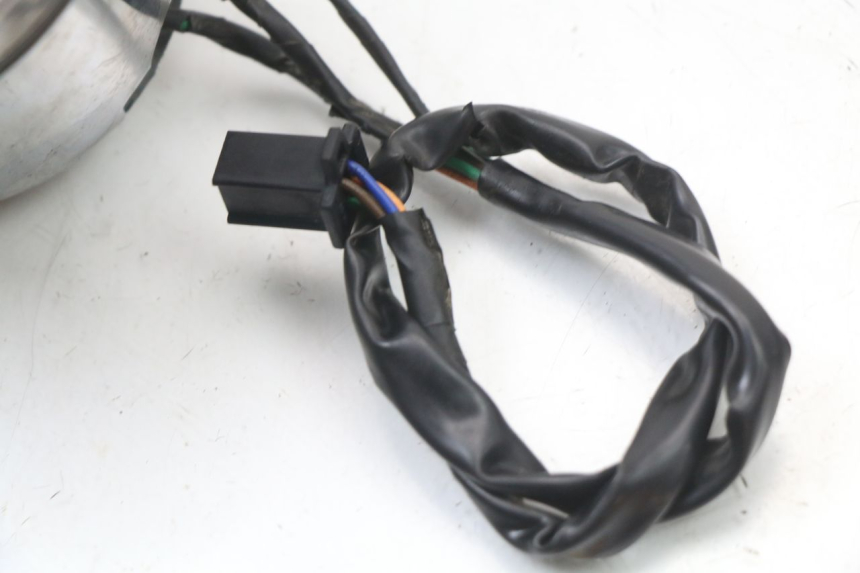 photo de CONTACHILOMETRI DAELIM VL DAYSTAR 125 (2000 - 2011) - Dettagli dei punti di fissaggio