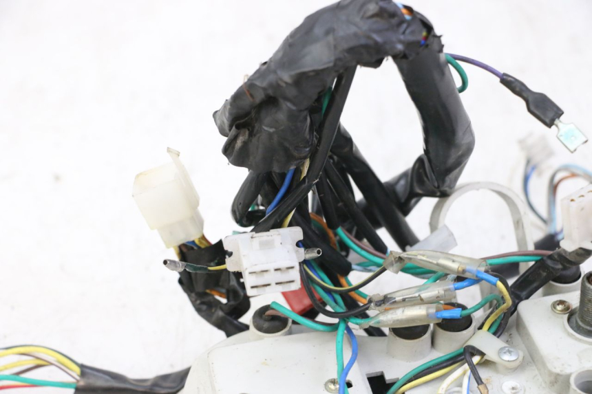 photo de CONTACHILOMETRI VONROAD YIBEN 125 (2006 - 2010) - Stato della superficie e materiale