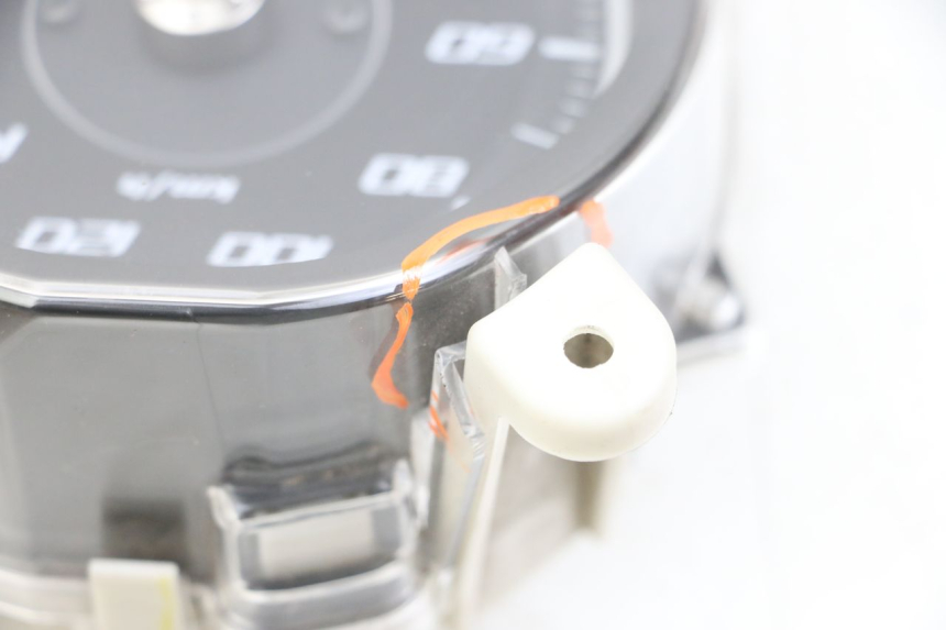 photo de CONTACHILOMETRI YAMAHA XMAX X-MAX ABS 125 (2017 - 2020) - Caratteristiche distintive