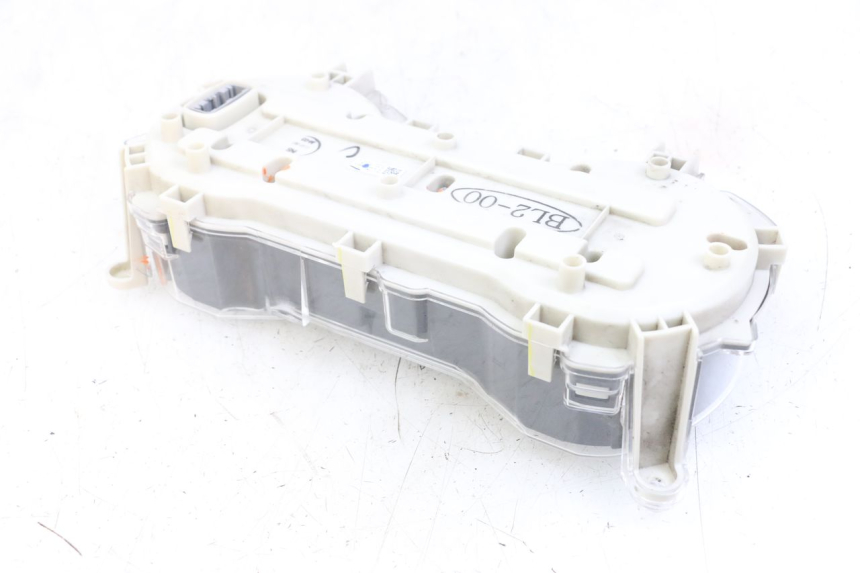 photo de CONTACHILOMETRI YAMAHA XMAX X-MAX ABS 125 (2017 - 2020) - Zoom sullo stato d'uso