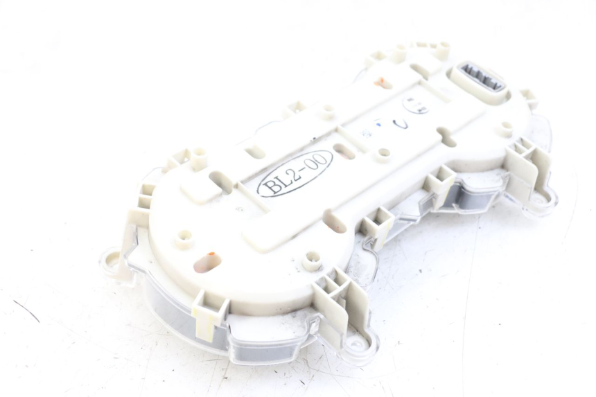 photo de CONTACHILOMETRI YAMAHA XMAX X-MAX ABS 125 (2017 - 2020) - Altra angolazione