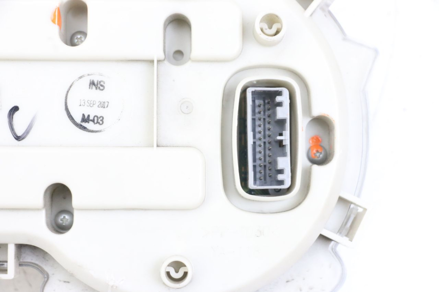 photo de CONTACHILOMETRI YAMAHA XMAX X-MAX ABS 125 (2017 - 2020) - Dettagli dei punti di fissaggio