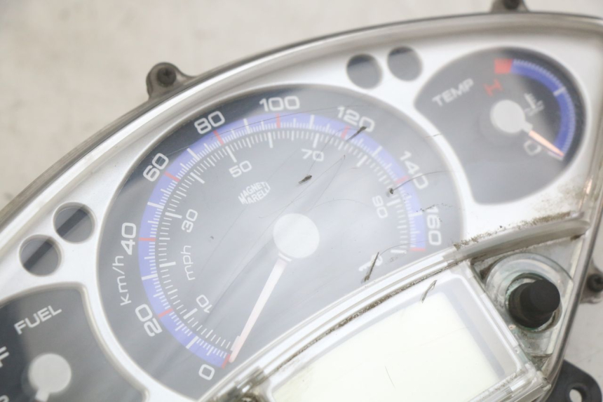 photo de CONTACHILOMETRI YAMAHA XMAX X-MAX 125 (2006 - 2009) - Marcature e riferimenti originali