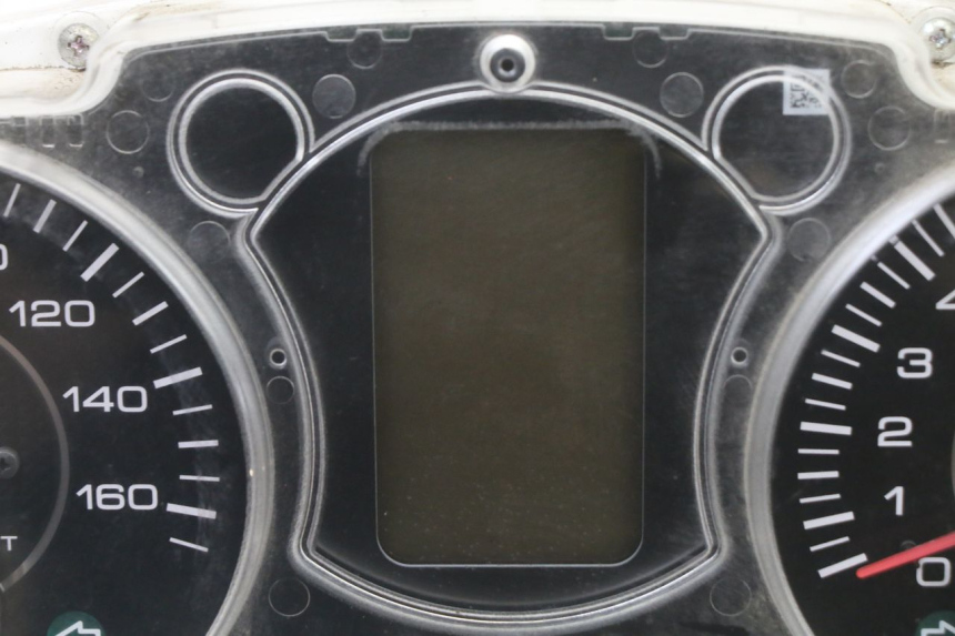 photo de CONTACHILOMETRI YAMAHA X-MAX XMAX 125 (2010 - 2013) - Altra angolazione