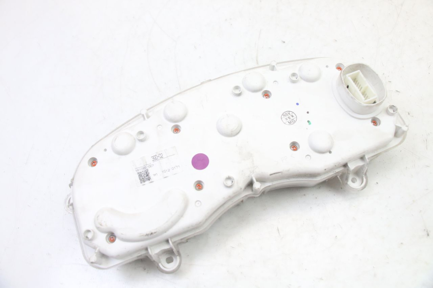 photo de CONTACHILOMETRI YAMAHA X-MAX XMAX 125 (2010 - 2013) - Stato della superficie e materiale