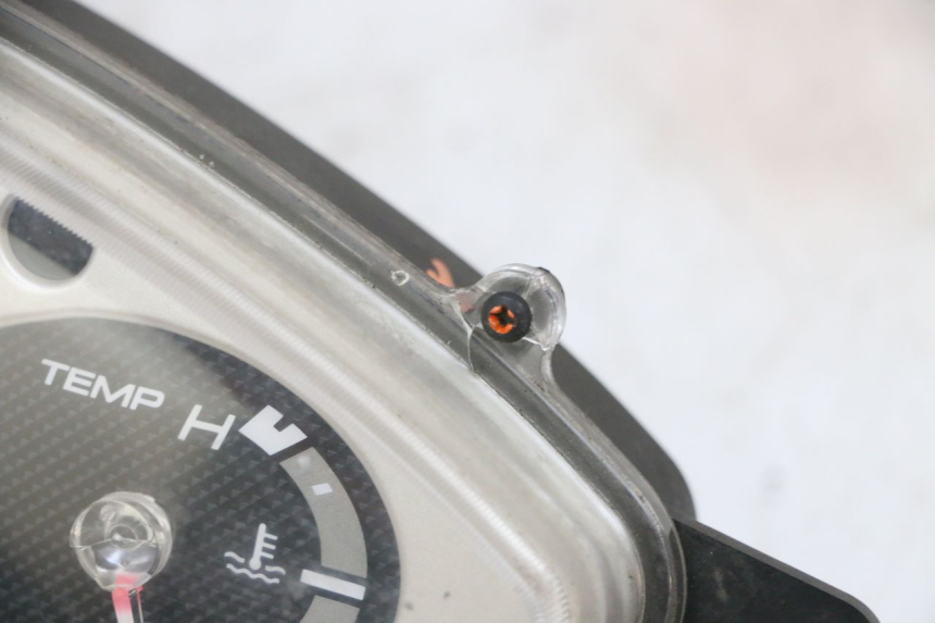 photo de CONTACHILOMETRI YAMAHA XMAX X-MAX 125 (2006 - 2009) - Angolazione alternativa