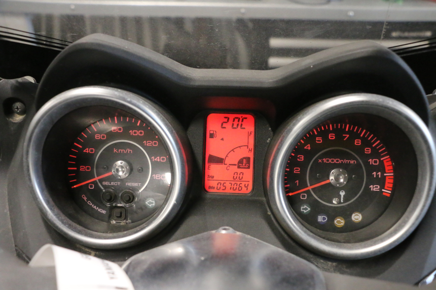 photo de CONTACHILOMETRI YAMAHA X-MAX XMAX 125 (2010 - 2013) - Primo piano tecnico