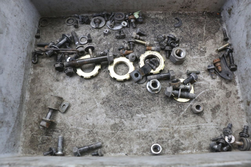 photo de CONTACHILOMETRI SYM X-PRO 4T 50 (2014 - 2021) - Stato della superficie e materiale