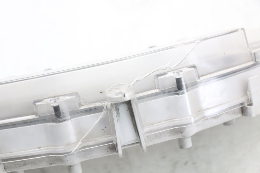 photo de CONTATORE PIAGGIO X10 125 (2012 - 2017) - Stato della superficie e materiale