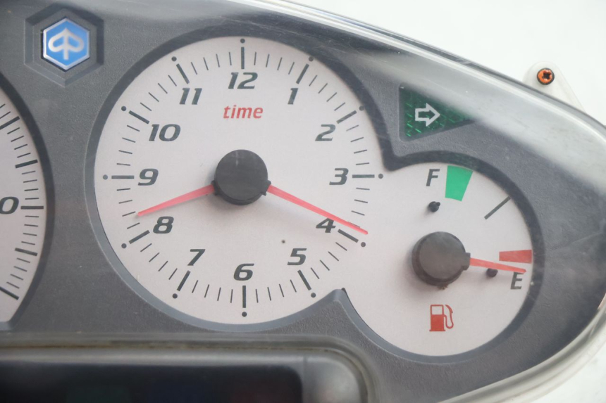 photo de CONTACHILOMETRI PIAGGIO X8 STREET 125 (2006 - 2007) - Zoom sullo stato d'uso