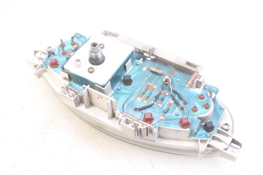 photo de CONTATORE PIAGGIO X8 125 (2004 - 2007) - Zoom sullo stato d'uso