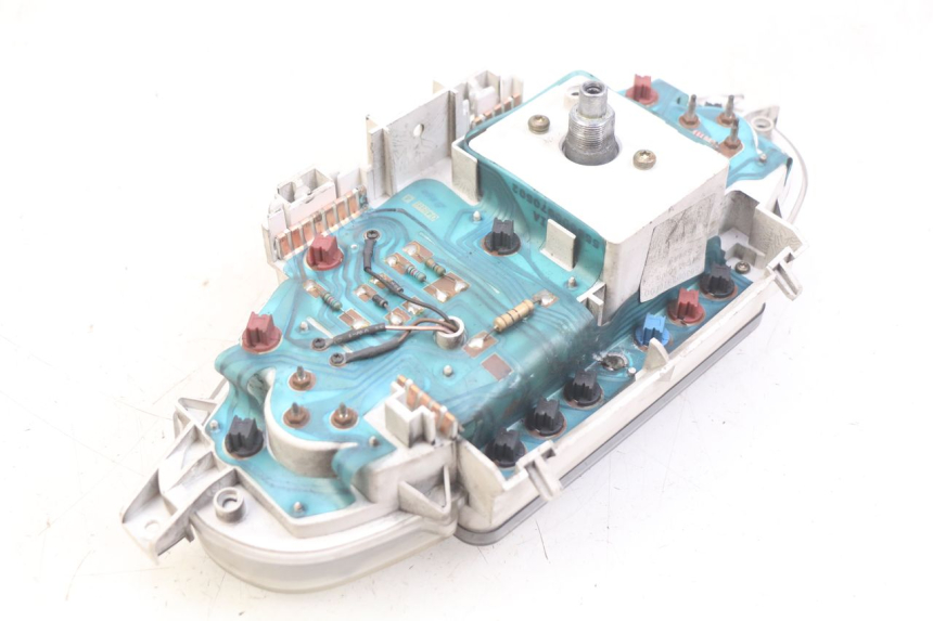 photo de CONTATORE PIAGGIO X8 125 (2004 - 2007) - Altra angolazione