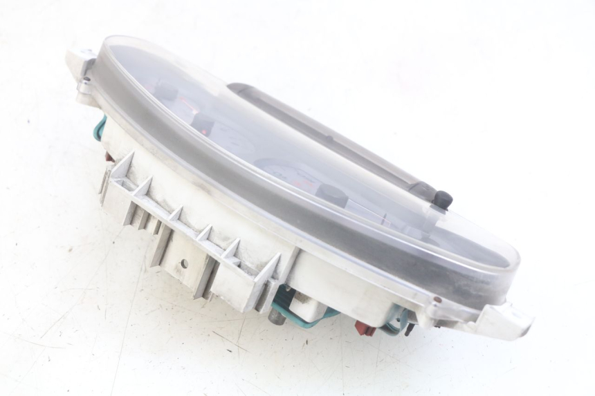 photo de CONTATORE PIAGGIO X8 125 (2004 - 2007) - Stato della superficie e materiale