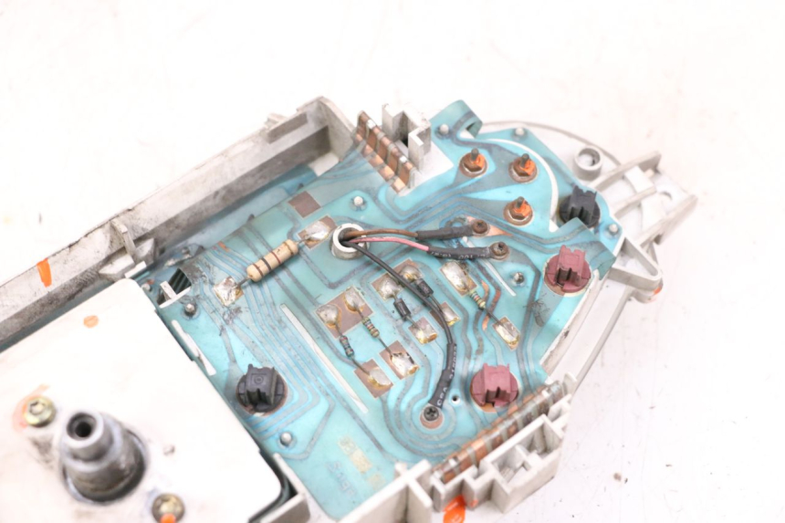 photo de CONTATORE PIAGGIO X8 125 (2004 - 2007) - Zoom sullo stato d'uso