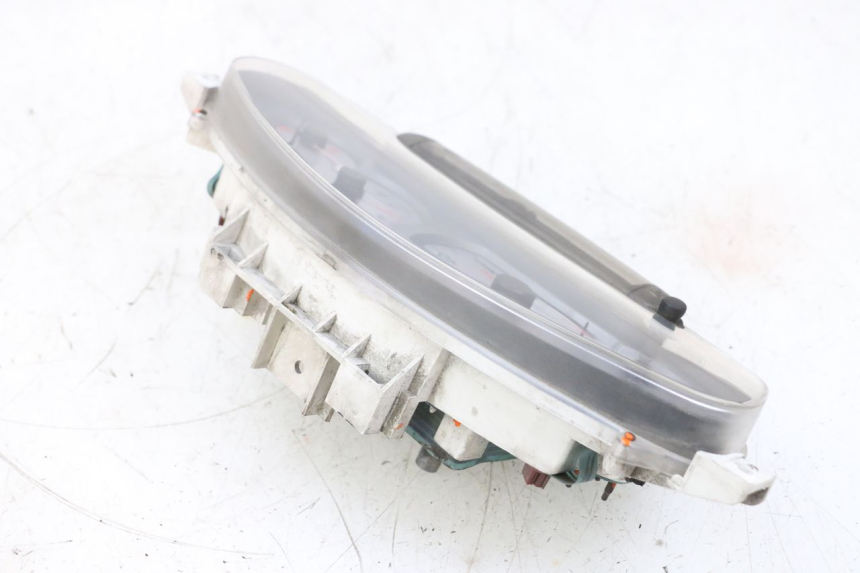 photo de CONTATORE PIAGGIO X8 125 (2004 - 2007) - Stato della superficie e materiale