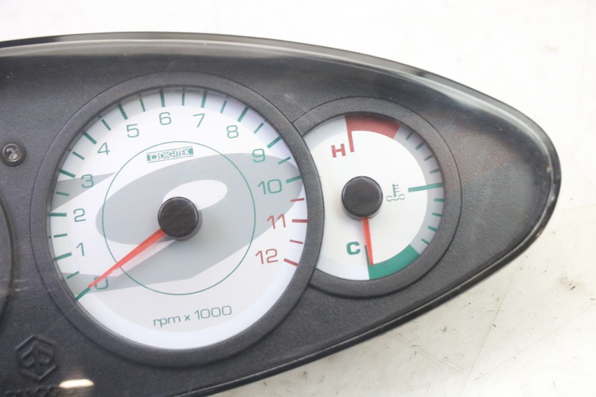 photo de CONTACHILOMETRI PIAGGIO X9 EVOLUTION 125 (2003 - 2007) - Zoom sullo stato d'uso