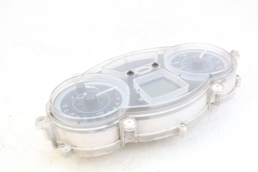 photo de CONTATORE PIAGGIO XEVO - X EVO 125 (2007 - 2017) - Primo piano tecnico