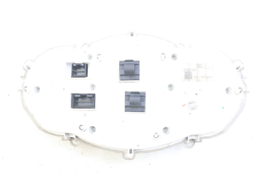 photo de CONTATORE PIAGGIO XEVO - X EVO 125 (2007 - 2017) - Dettagli dei punti di fissaggio