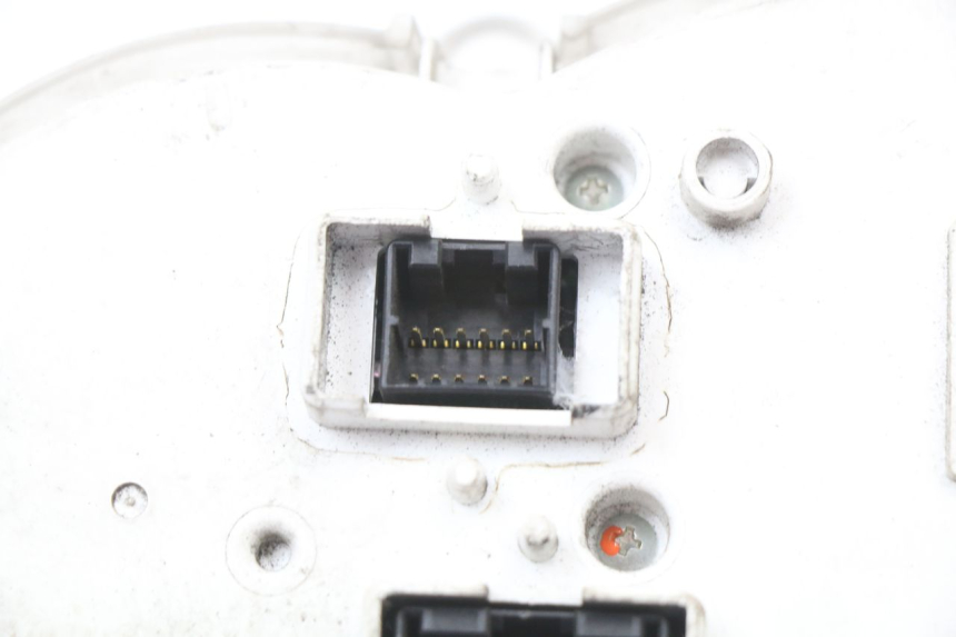 photo de CONTATORE PIAGGIO XEVO - X EVO 125 (2007 - 2017) - Stato della superficie e materiale