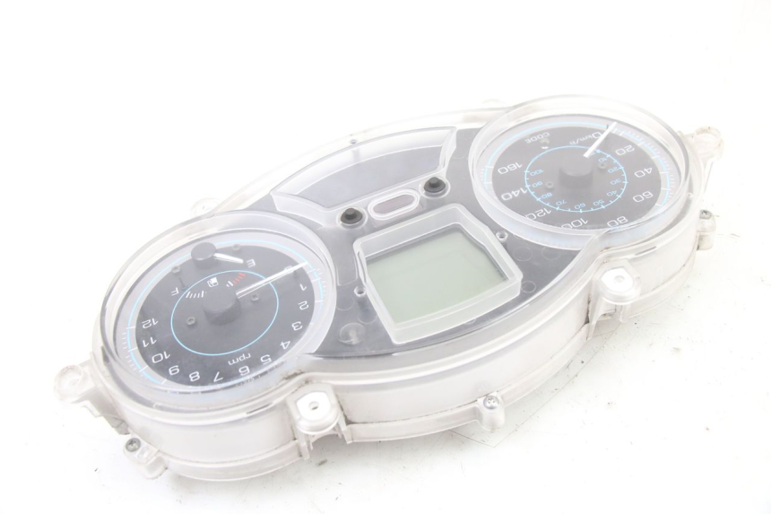 photo de CONTATORE PIAGGIO XEVO - X EVO 125 (2007 - 2017) - Dettagli dei punti di fissaggio