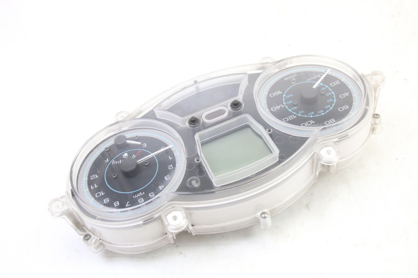 photo de CONTATORE PIAGGIO XEVO - X EVO 125 (2007 - 2017) - Stato della superficie e materiale