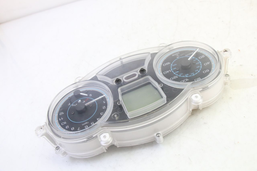 photo de CONTATORE PIAGGIO XEVO - X EVO 125 (2007 - 2017) - Dettagli dei punti di fissaggio