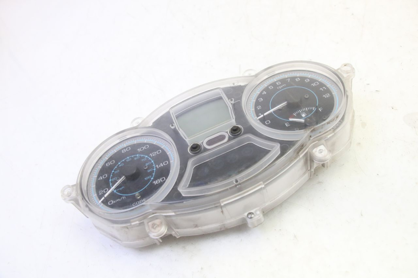 photo de CONTATORE PIAGGIO XEVO - X EVO 125 (2007 - 2017) - Stato della superficie e materiale