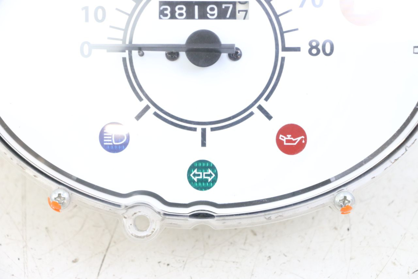 photo de CONTACHILOMETRI YAMAHA NEO'S NEOS 2T EASY 50 (2013 - 2016) - Dettagli dei punti di fissaggio