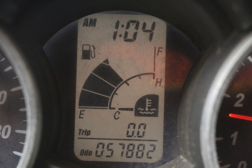 photo de CONTATORE YAMAHA YP MAJESTY 400 (2004 - 2008) - Primo piano ad alta risoluzione