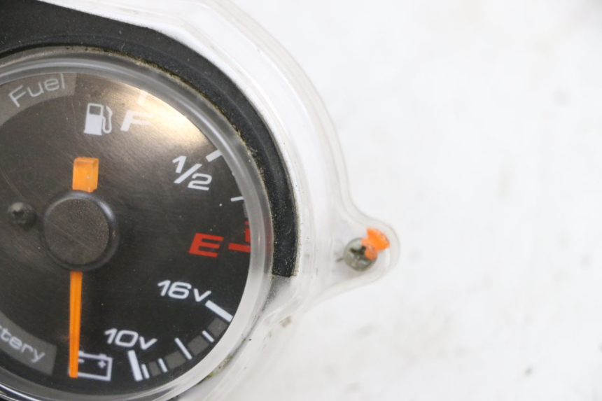 photo de CONTACHILOMETRI YAMAHA YP MAJESTY 125 (2002 - 2006) - Altra vista dell'articolo