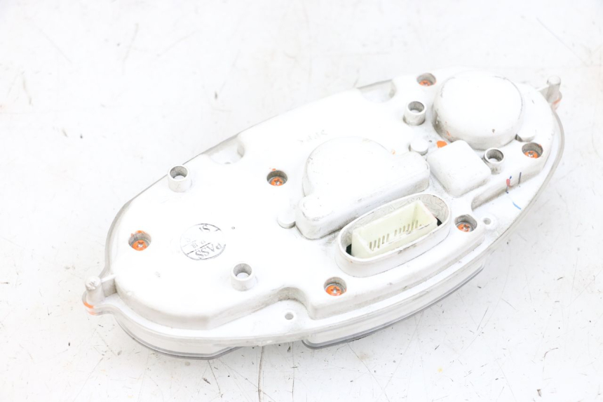 photo de CONTACHILOMETRI YAMAHA YP MAJESTY 125 (2002 - 2006) - Dettagli dei punti di fissaggio