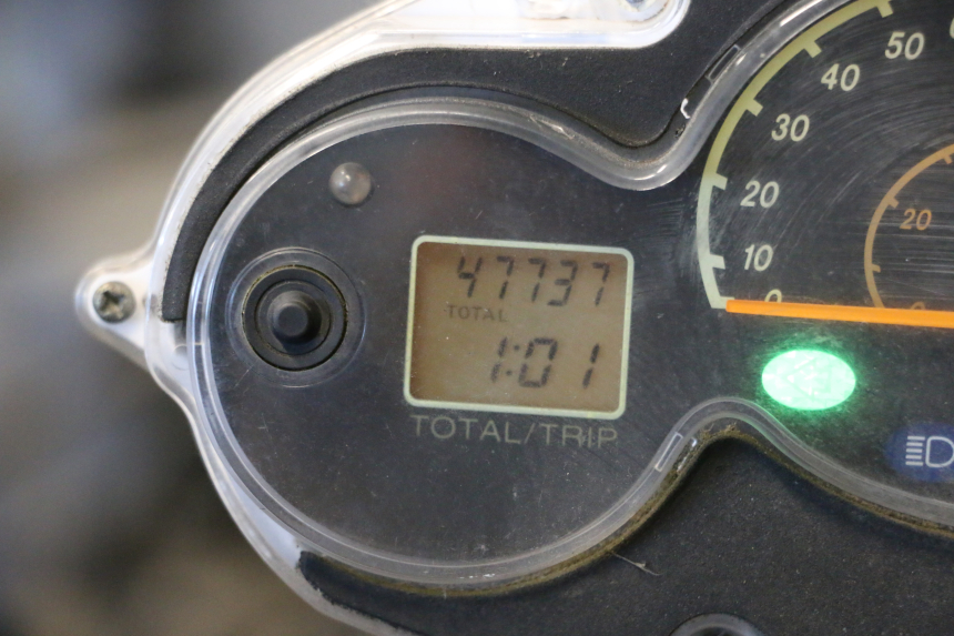 photo de CONTACHILOMETRI YAMAHA YP MAJESTY 125 (2002 - 2006) - Zoom sullo stato d'uso