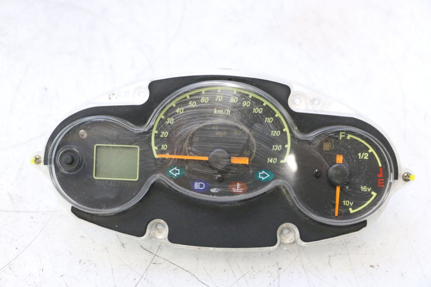 photo de CONTACHILOMETRI YAMAHA YP MAJESTY 125 (2002 - 2006) - Vista principale