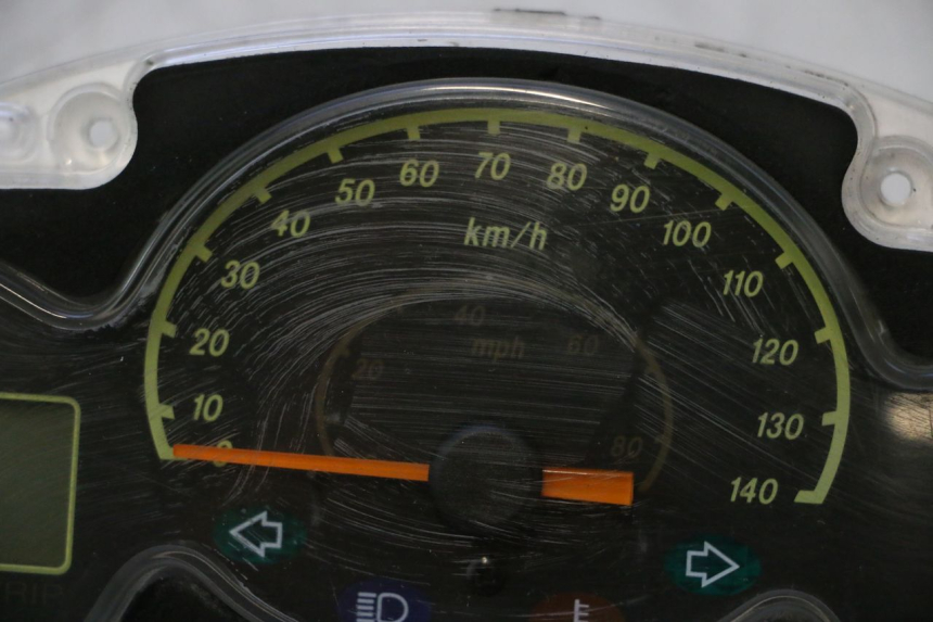 photo de CONTACHILOMETRI YAMAHA YP MAJESTY 125 (2002 - 2006) - Caratteristiche distintive