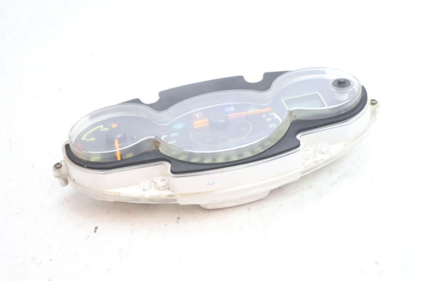 photo de CONTACHILOMETRI YAMAHA YP MAJESTY 125 (2002 - 2006) - Dettagli dei punti di fissaggio