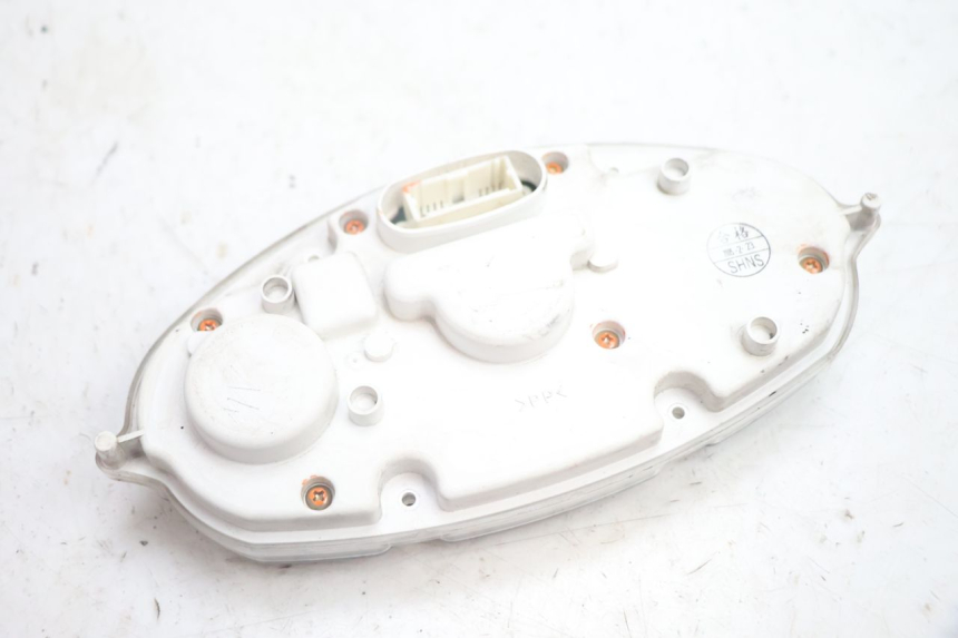 photo de CONTACHILOMETRI YAMAHA YP MAJESTY 125 (2002 - 2006) - Stato della superficie e materiale