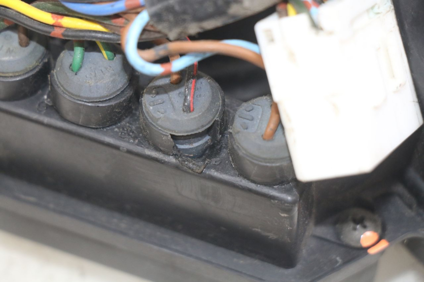 photo de CONTATORE YAMAHA YZF R THUNDERCAT 600 (1996 - 2003) - Altra angolazione