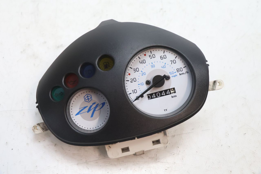photo de CONTACHILOMETRI PIAGGIO ZIP 2T 50 (2009 - 2019) - Vista principale