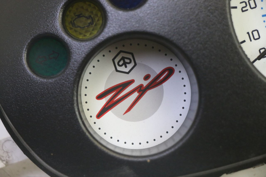 photo de CONTACHILOMETRI PIAGGIO ZIP 4T 50 (2018 - 2020) - Zoom sullo stato d'uso