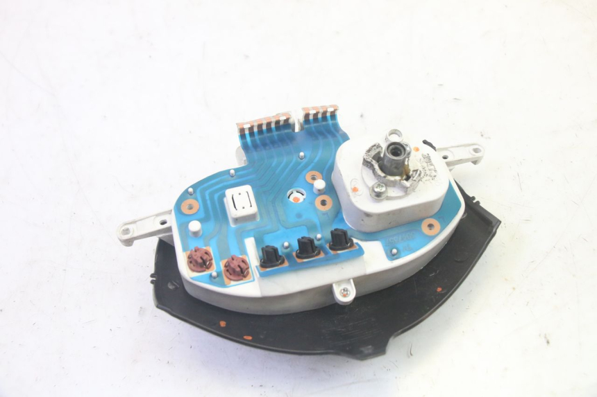 photo de CONTACHILOMETRI PIAGGIO ZIP 4T 50 (2018 - 2020) - Stato della superficie e materiale