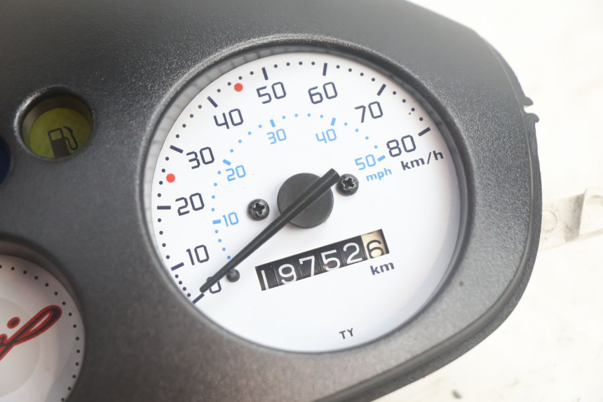 photo de CONTACHILOMETRI PIAGGIO ZIP IGET 4T 50 (2021 - 2023) - Altra angolazione