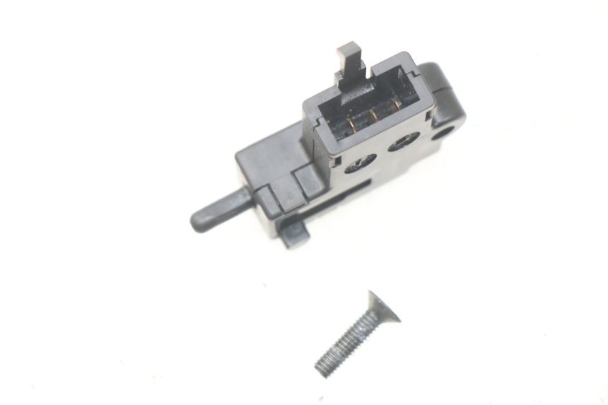 photo de CONTACTEUR FRIZIONE YAMAHA FJR ABS 1300 (2006 - 2012) - Zoom sullo stato d'uso