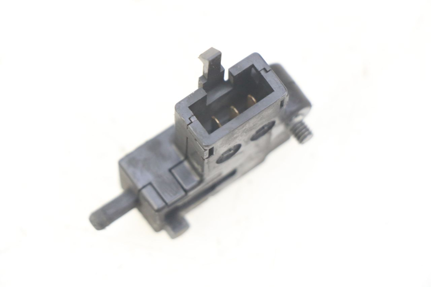 photo de CONTACTEUR FRIZIONE YAMAHA FJR ABS 1300 (2006 - 2012) - Zoom sullo stato d'uso