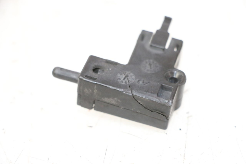 photo de INTERRUTTORE FRIZIONE YAMAHA FZ6 N FAZER 600 (2004 - 2006) - Zoom sullo stato d'uso