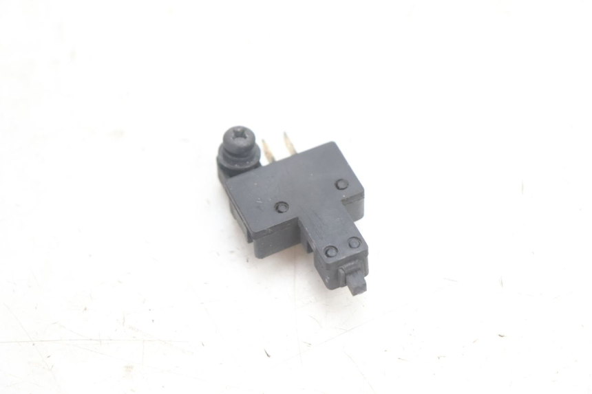 photo de INTERRUTTORE FRIZIONE HONDA VFR FI RC46 800 (1998 - 2001) - Dettaglio del componente