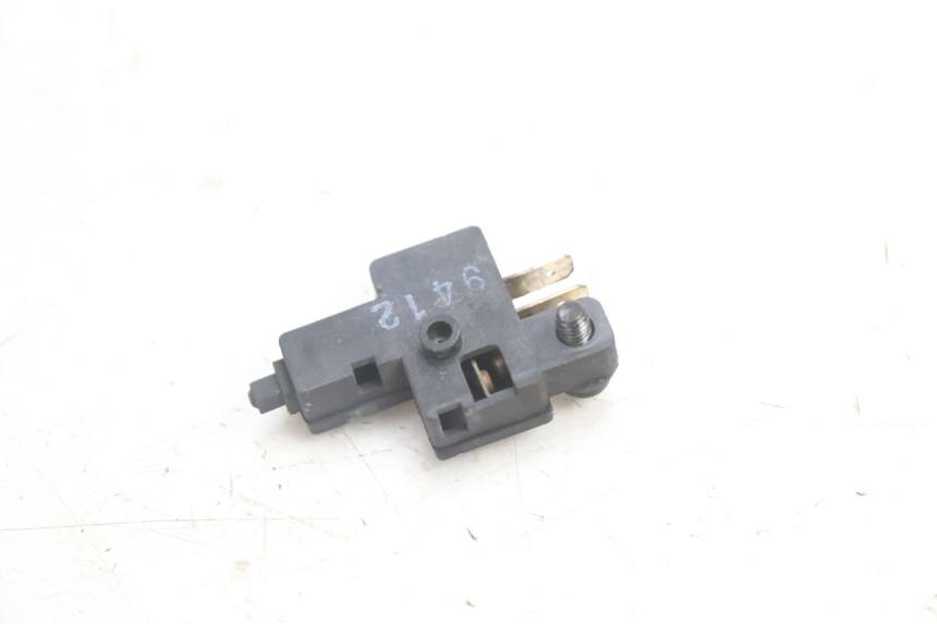 photo de INTERRUTTORE FRIZIONE HONDA VFR FI RC46 800 (1998 - 2001) - Altra angolazione