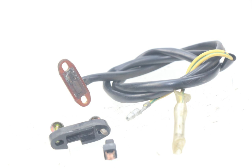 photo de CONTACTEUR EMBRAYAGE SUZUKI XF FREEWIND 650 (1997 - 2003) - Dettaglio del componente